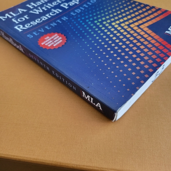 MLA Handbook for Writers of Research Papers, 7th Edition-Paperback - Picture 3 of 9